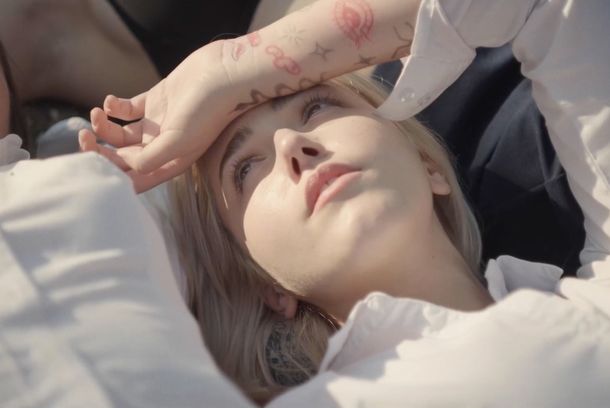 still / picture for Le Défilé