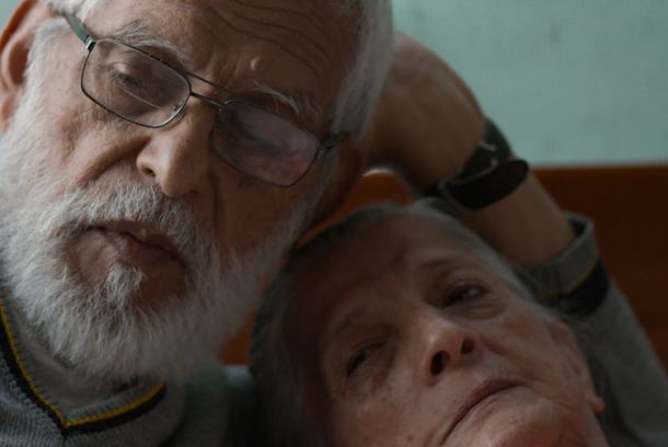 still / picture for NO SON HORAS DE OLVIDAR